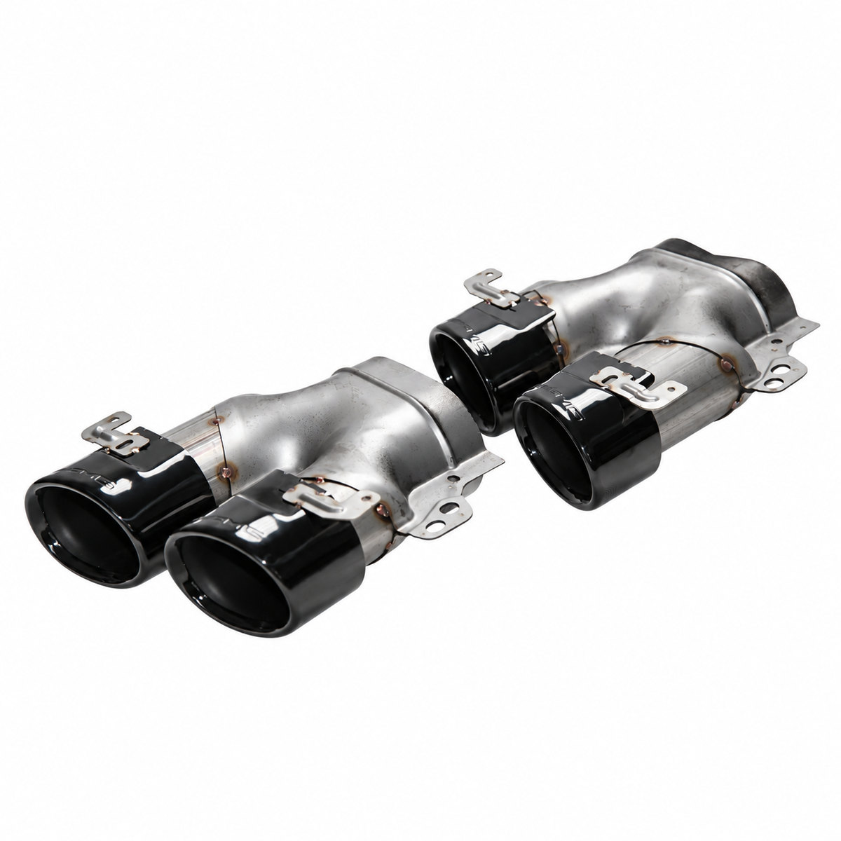 mercedes-benz-w213-e53-black-split-oval-exhaust-tips-angle-view.jpg